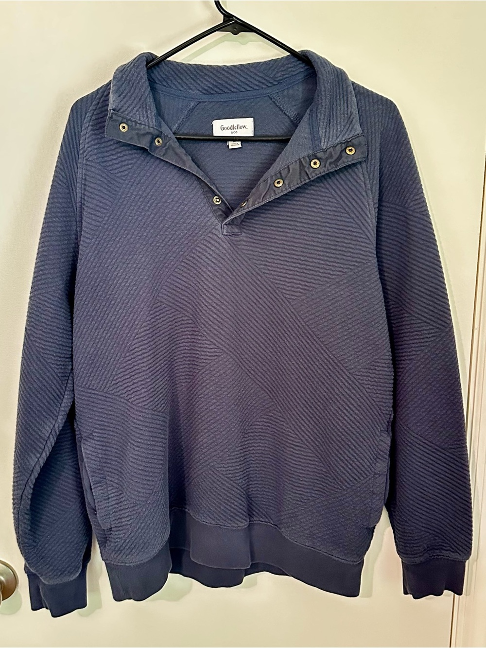Goodfellow & Co Navy Men's Sweater- Size Medium